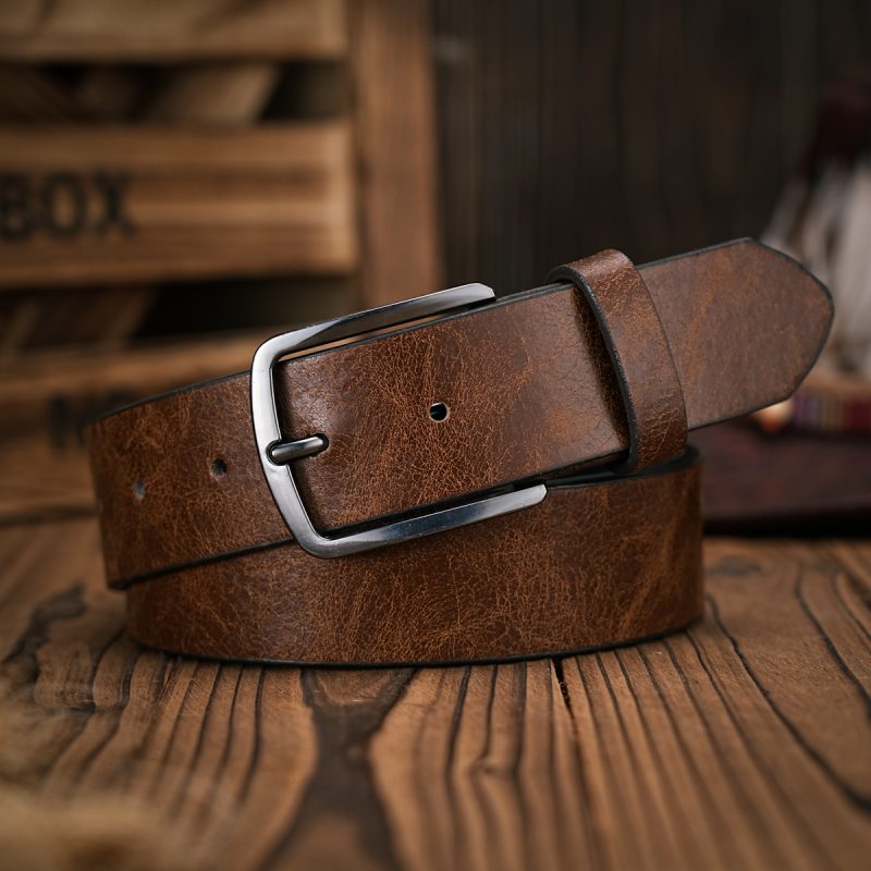 A men's and women's retro metal buckle casual style brown PU belt suitable for daily business attendance four seasons