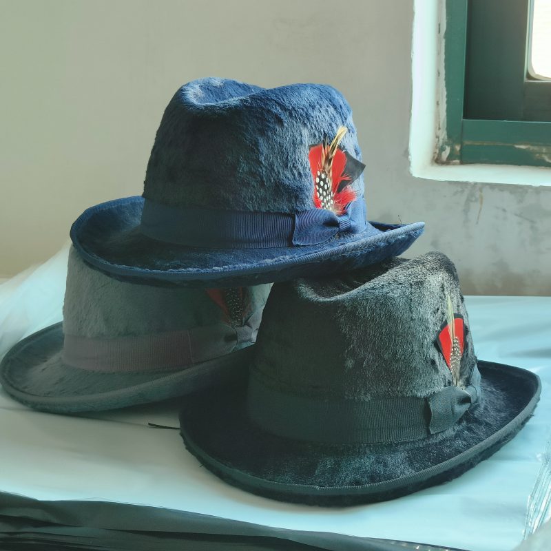 2024 New Trilby Men warm Classic Feather Fedora Hat Simple Women Hamburger hat vintage hat Pork Pie Winter sombrero hombre