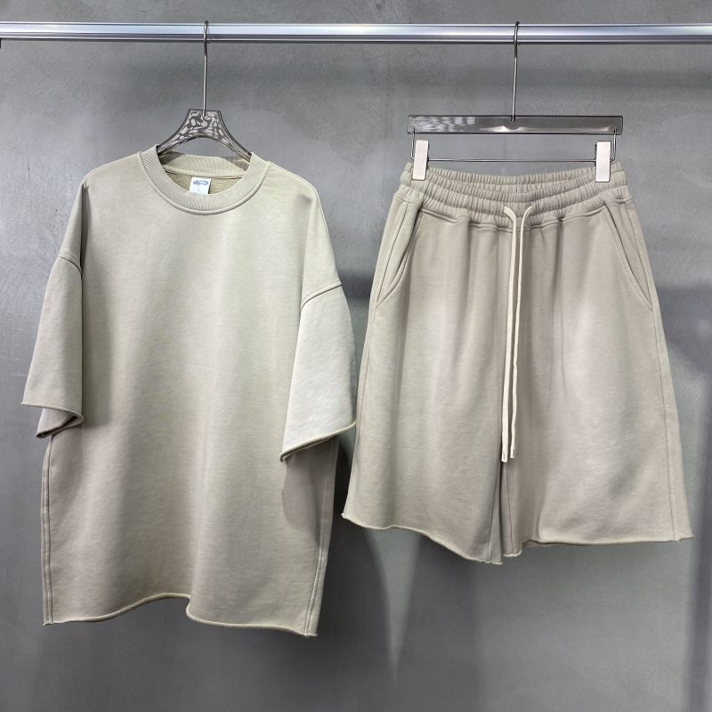 A shirt and shorts suit(You can buy them separately. Please buy both shirts and shorts for the suit) - Image 2